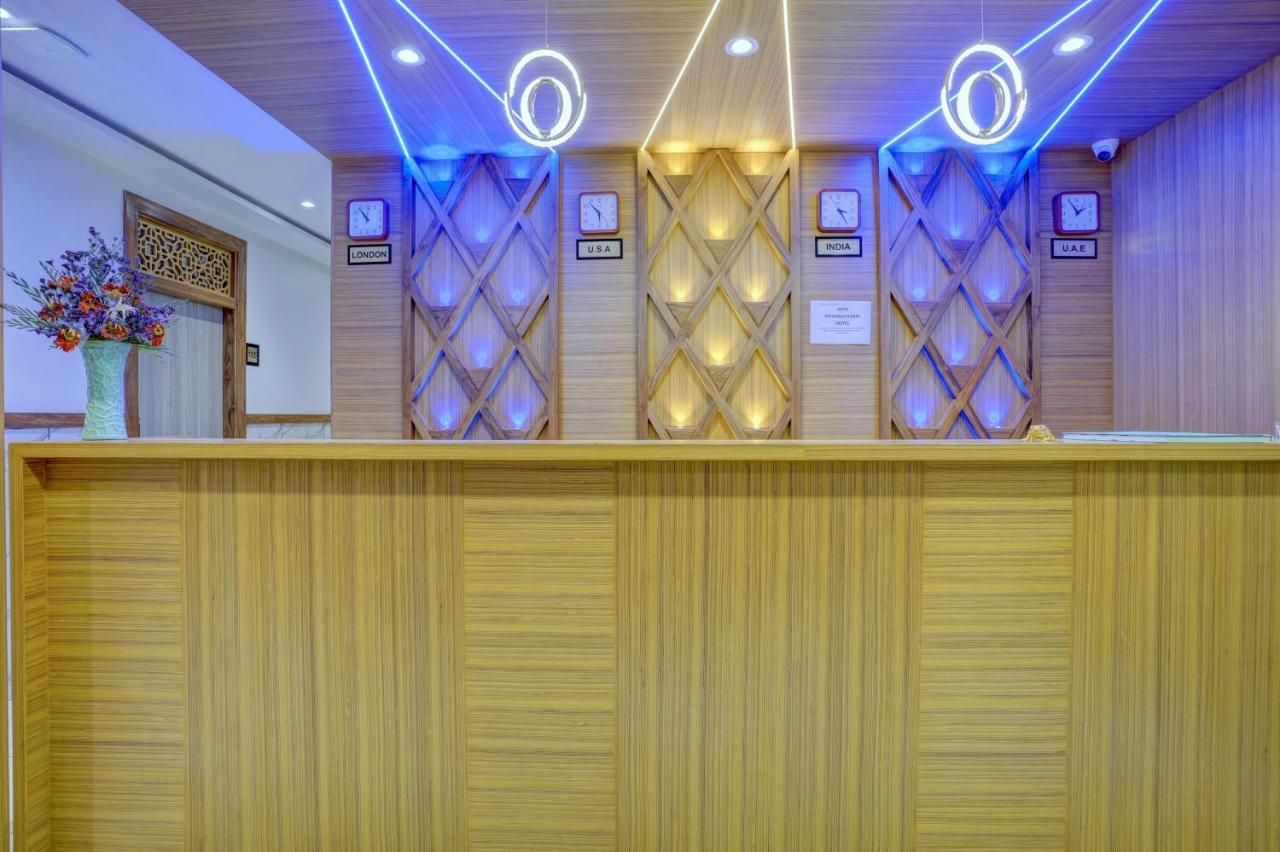 Hotel Arts International Βομβάη Εξωτερικό φωτογραφία