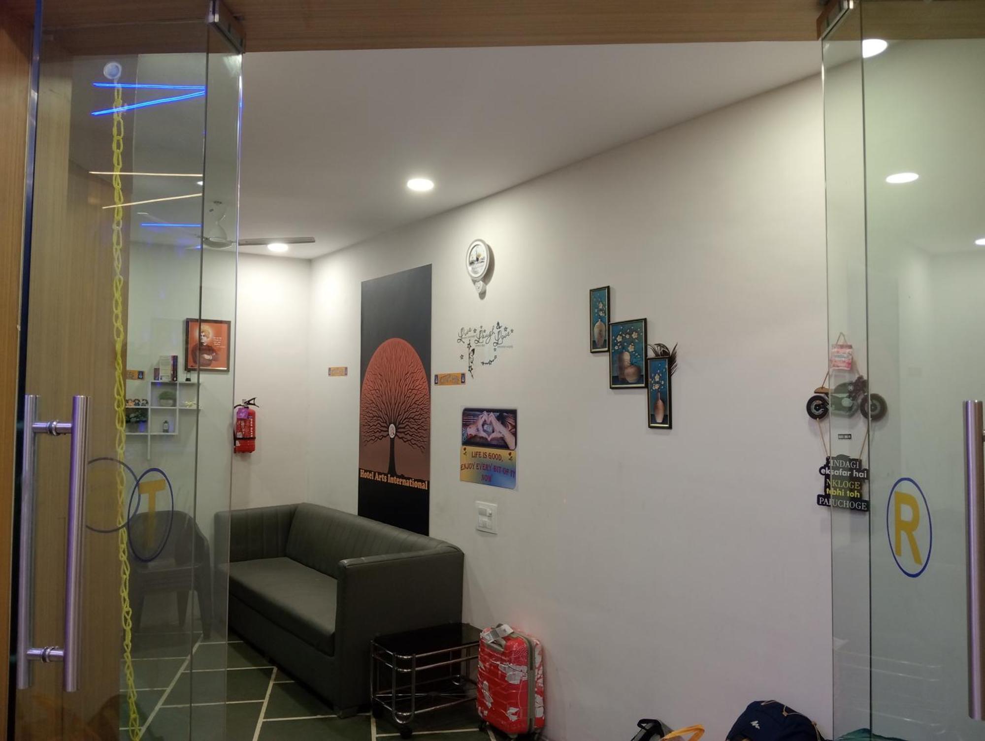 Hotel Arts International Βομβάη Εξωτερικό φωτογραφία