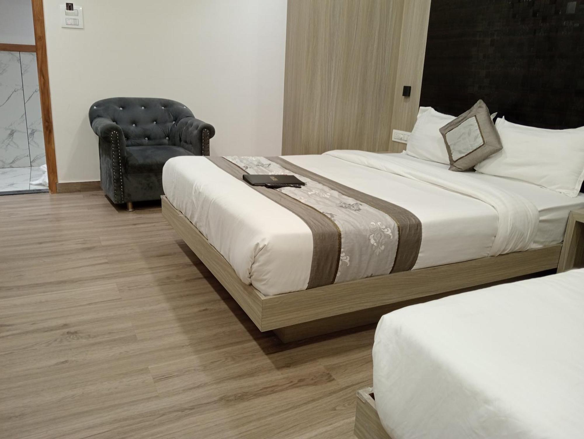Hotel Arts International Βομβάη Εξωτερικό φωτογραφία