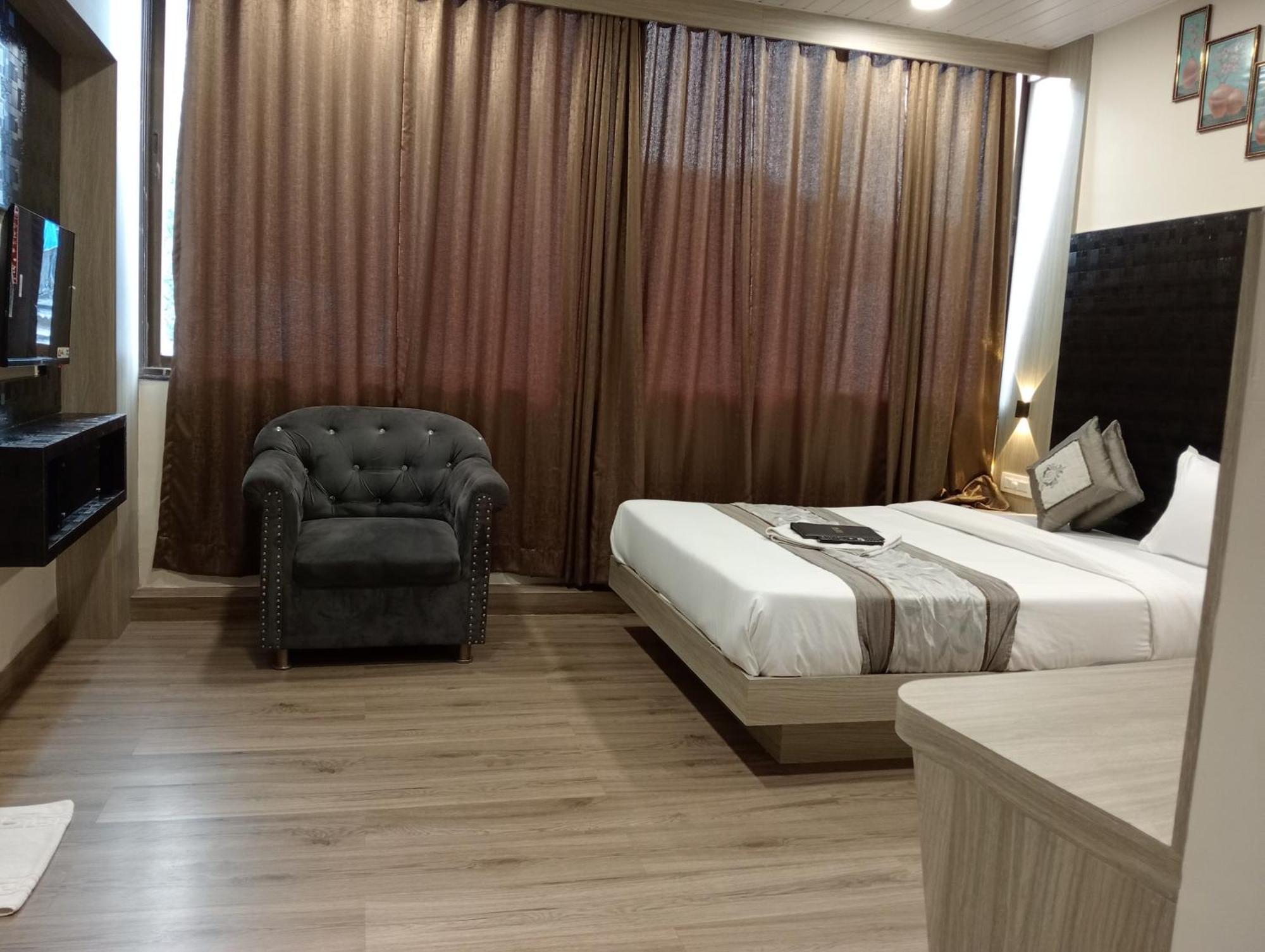 Hotel Arts International Βομβάη Εξωτερικό φωτογραφία