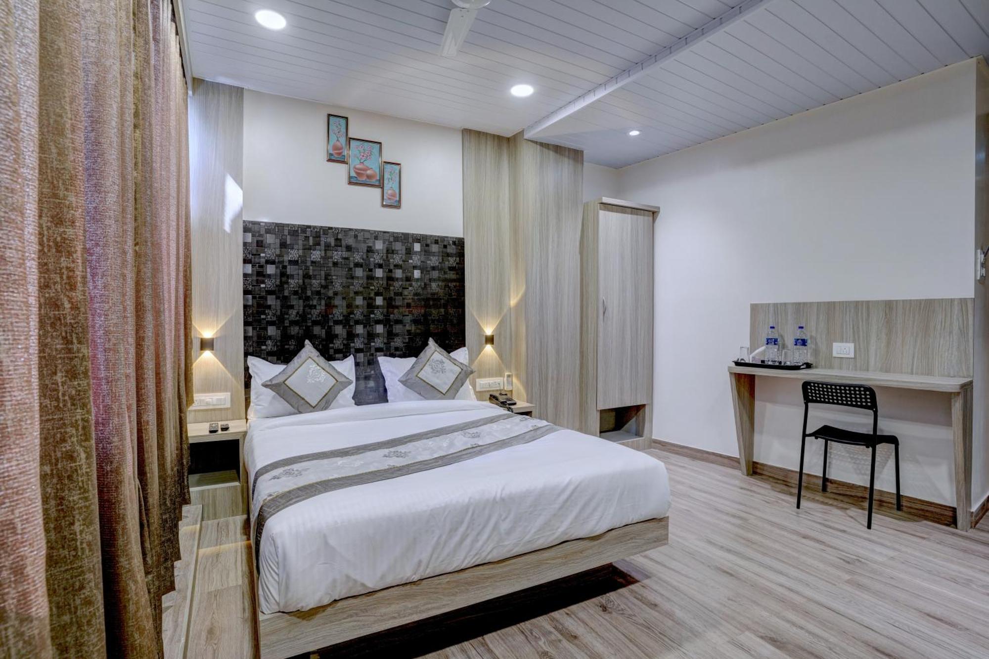 Hotel Arts International Βομβάη Εξωτερικό φωτογραφία