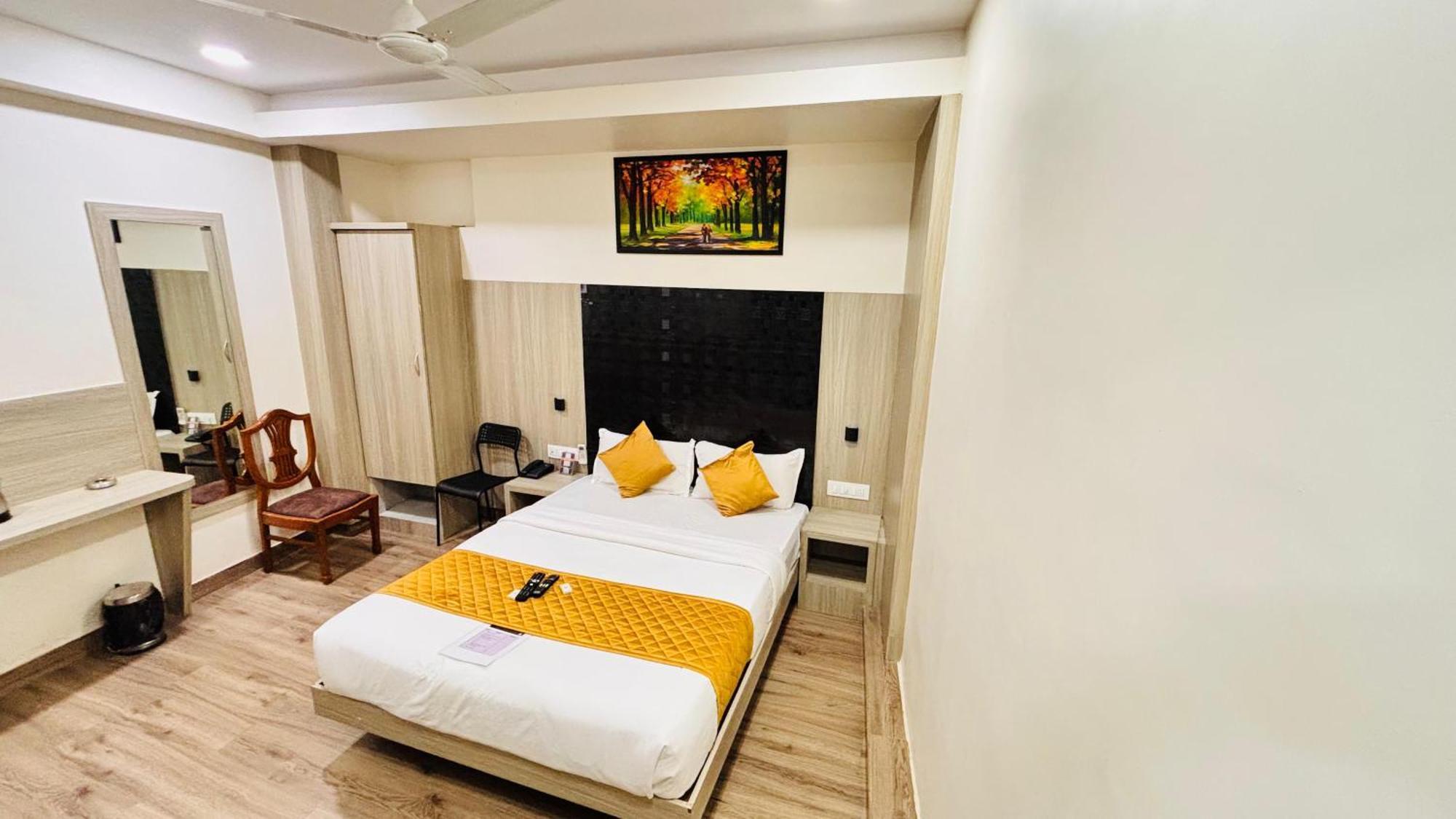 Hotel Arts International Βομβάη Εξωτερικό φωτογραφία