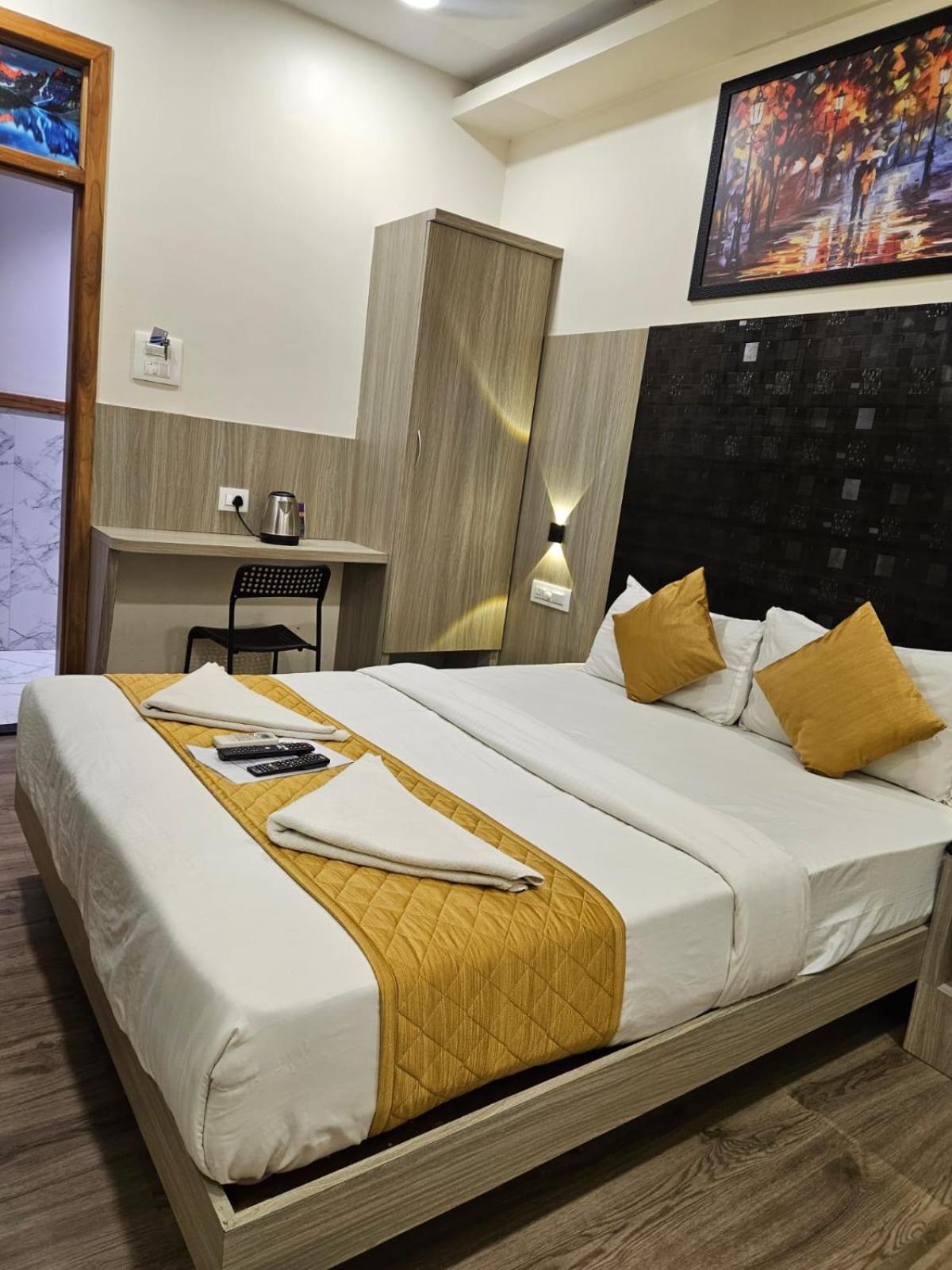 Hotel Arts International Βομβάη Εξωτερικό φωτογραφία