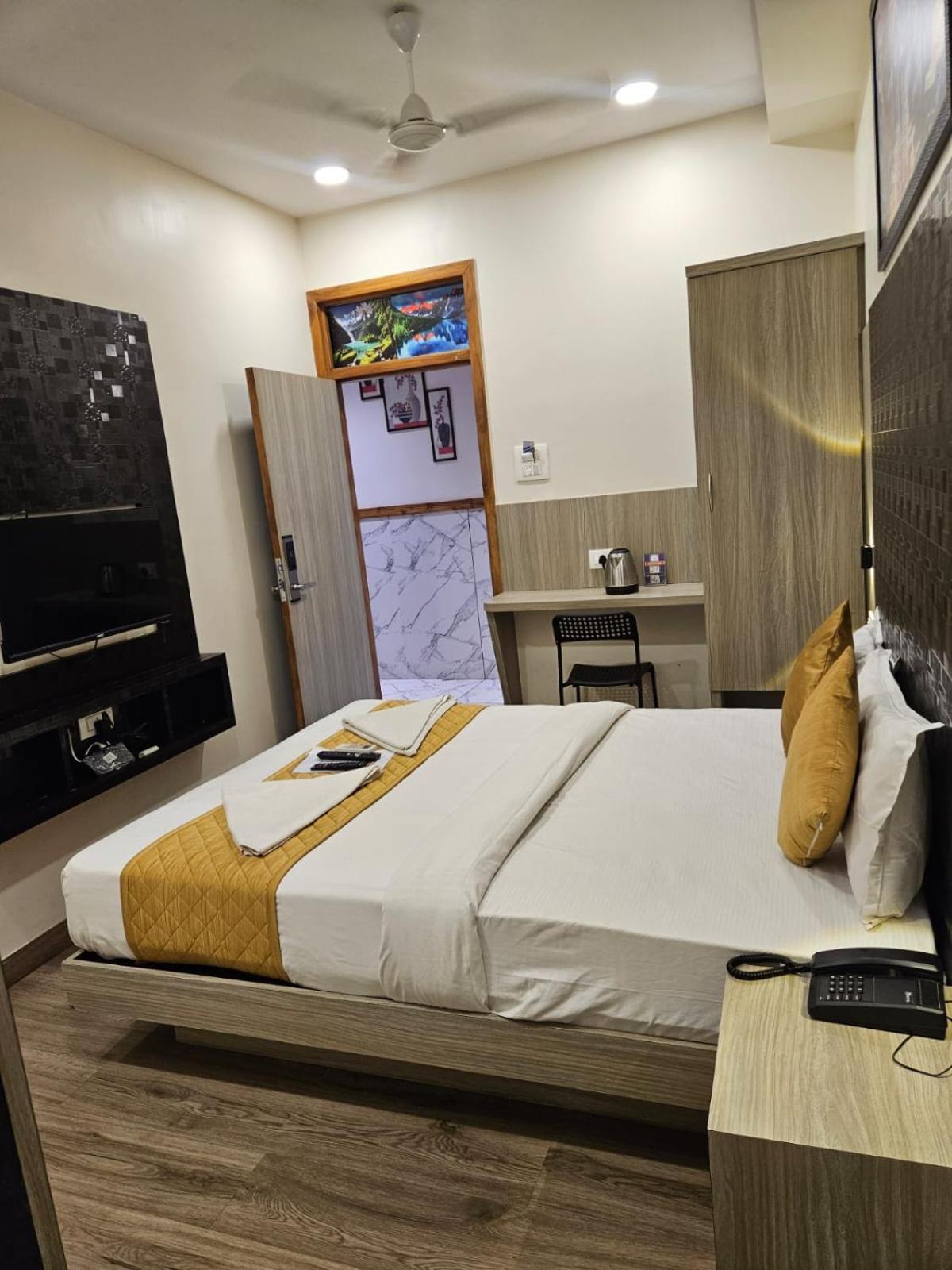 Hotel Arts International Βομβάη Εξωτερικό φωτογραφία